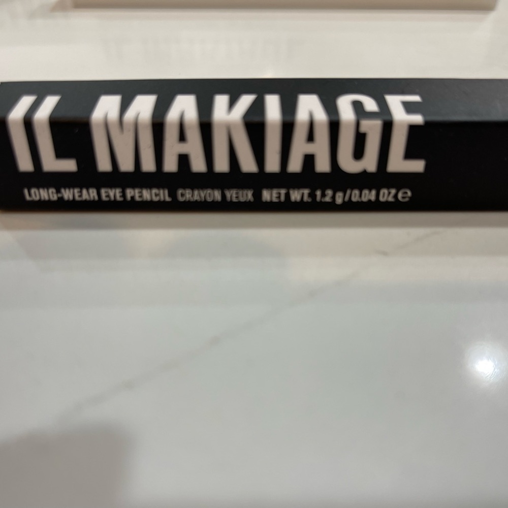 IL Makiage eye pencil